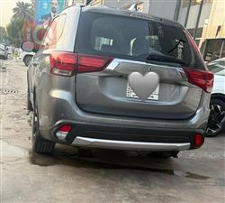 میتسوبیشی ئاوتلاندەر